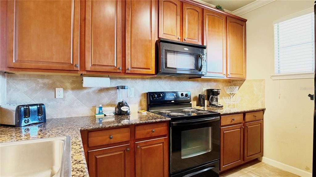 В аренду: $1,695 (3 спален, 3 ванн, 1217 Квадратных фут)