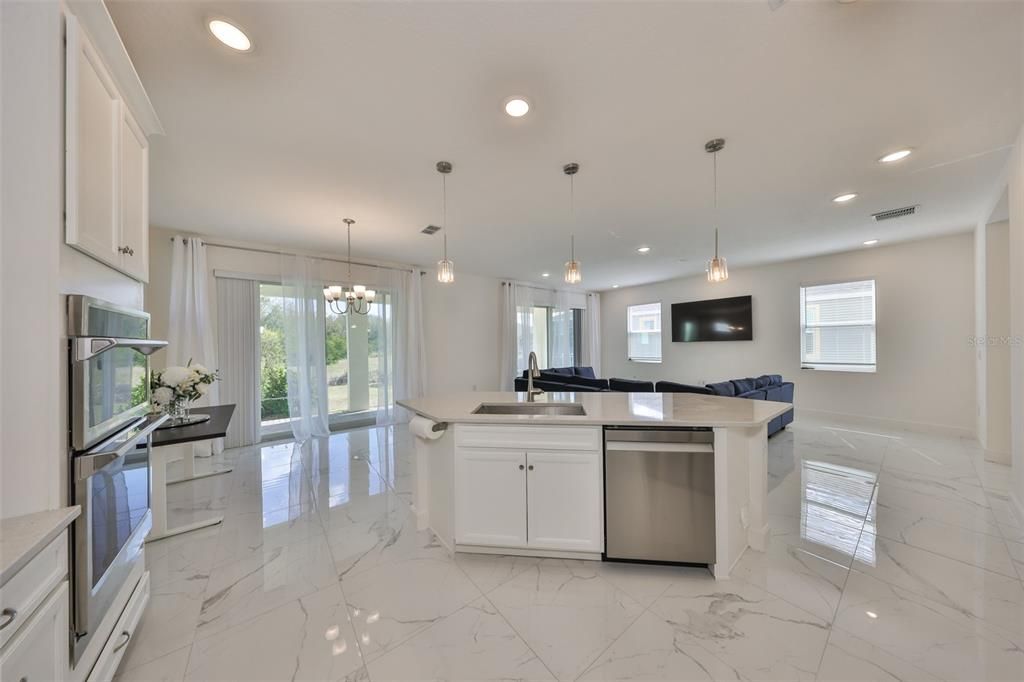 На продажу: $620,000 (4 спален, 3 ванн, 2273 Квадратных фут)