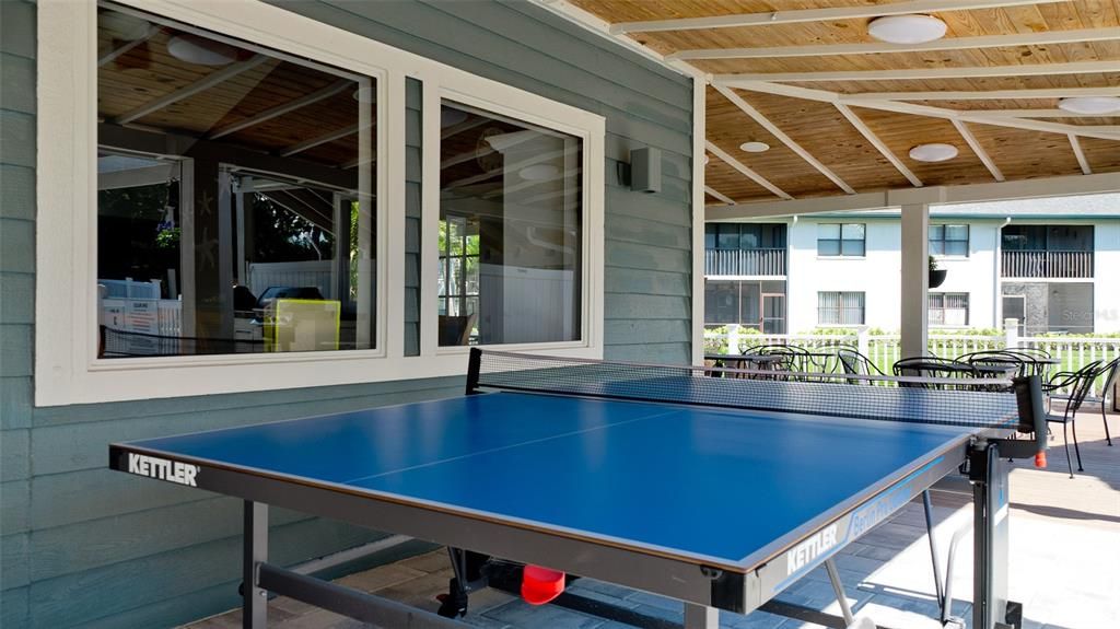 На продажу: $279,900 (2 спален, 2 ванн, 1174 Квадратных фут)