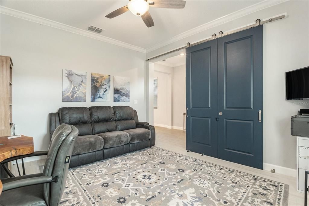 For Sale: $369,900 (2 beds, 2 baths, 1761 Square Feet)