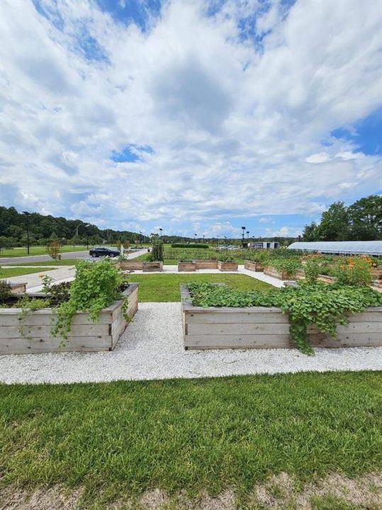 For Sale: $369,900 (2 beds, 2 baths, 1761 Square Feet)