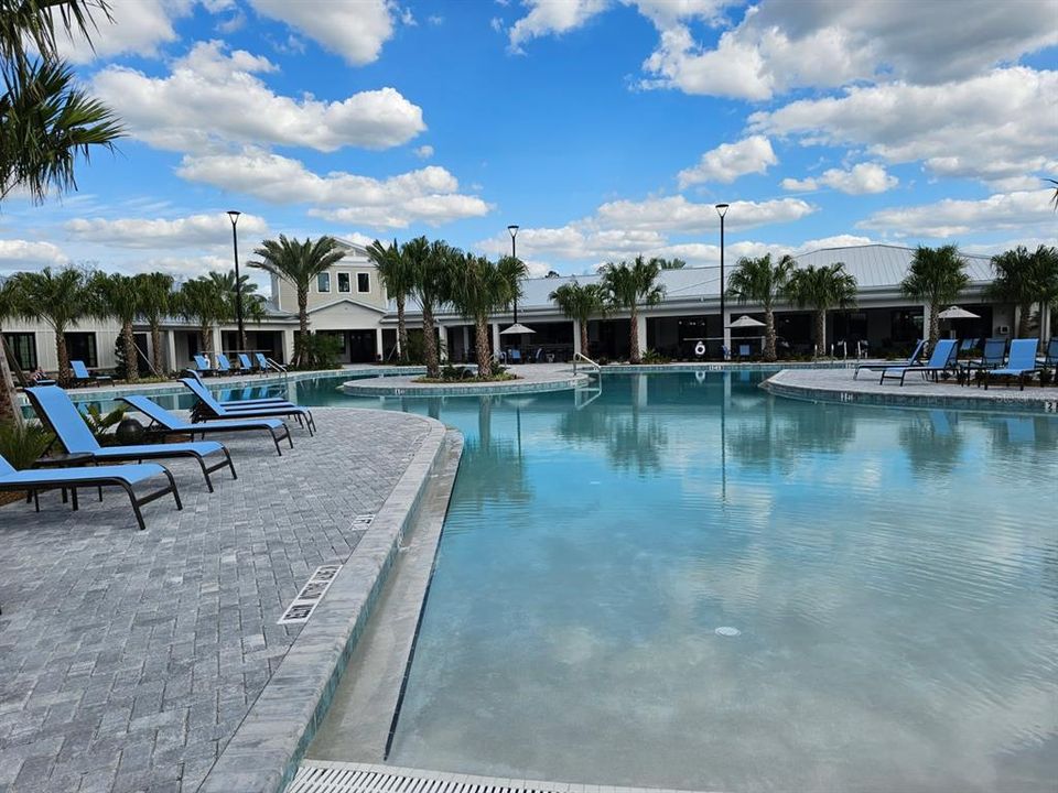 For Sale: $369,900 (2 beds, 2 baths, 1761 Square Feet)