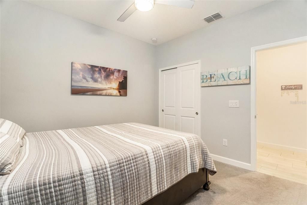 For Sale: $369,900 (2 beds, 2 baths, 1761 Square Feet)