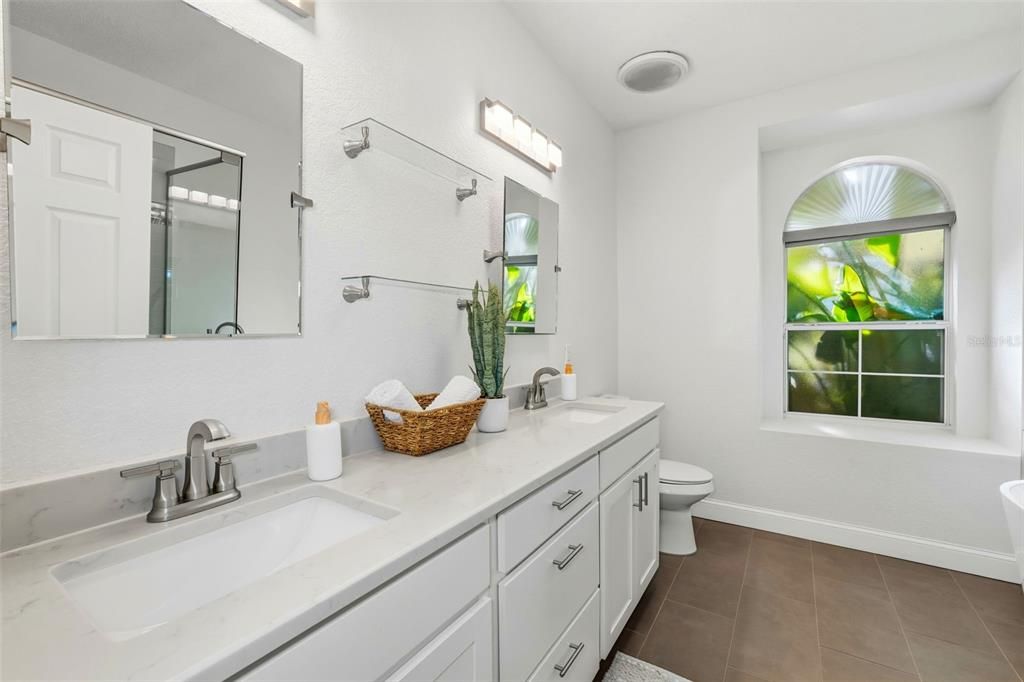 For Rent: $4,000 (3 beds, 2 baths, 2357 Square Feet)