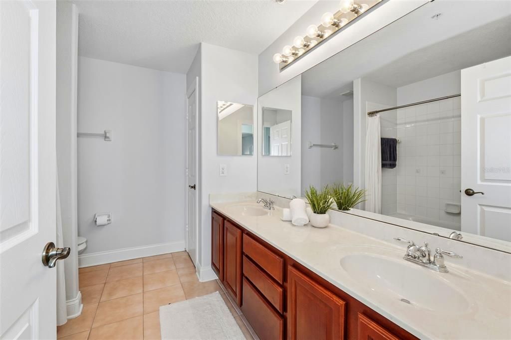 For Rent: $4,000 (3 beds, 2 baths, 2357 Square Feet)