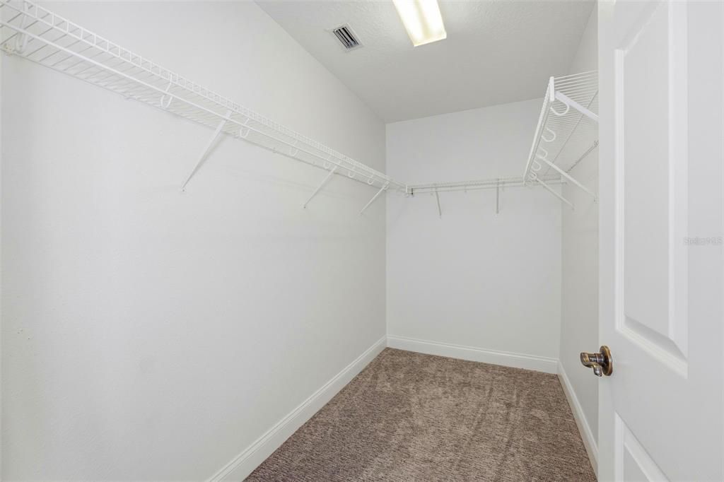 For Rent: $4,000 (3 beds, 2 baths, 2357 Square Feet)