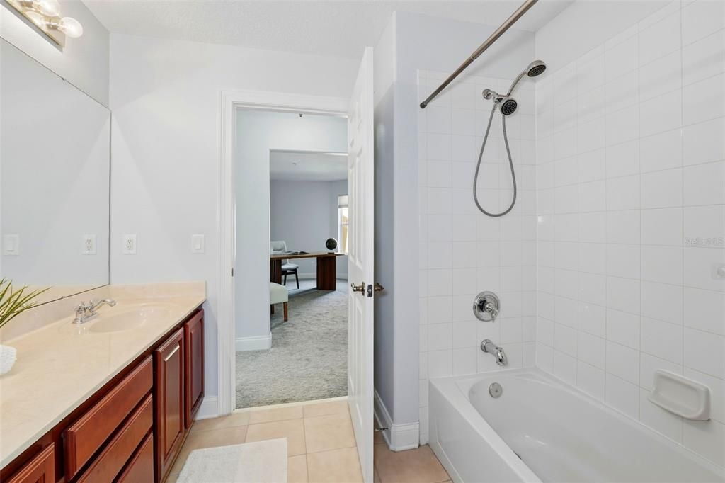 For Rent: $4,000 (3 beds, 2 baths, 2357 Square Feet)