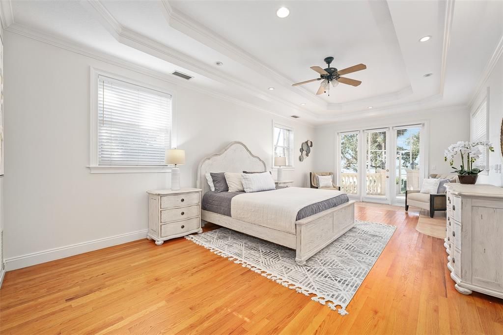 На продажу: $2,490,000 (5 спален, 4 ванн, 4777 Квадратных фут)