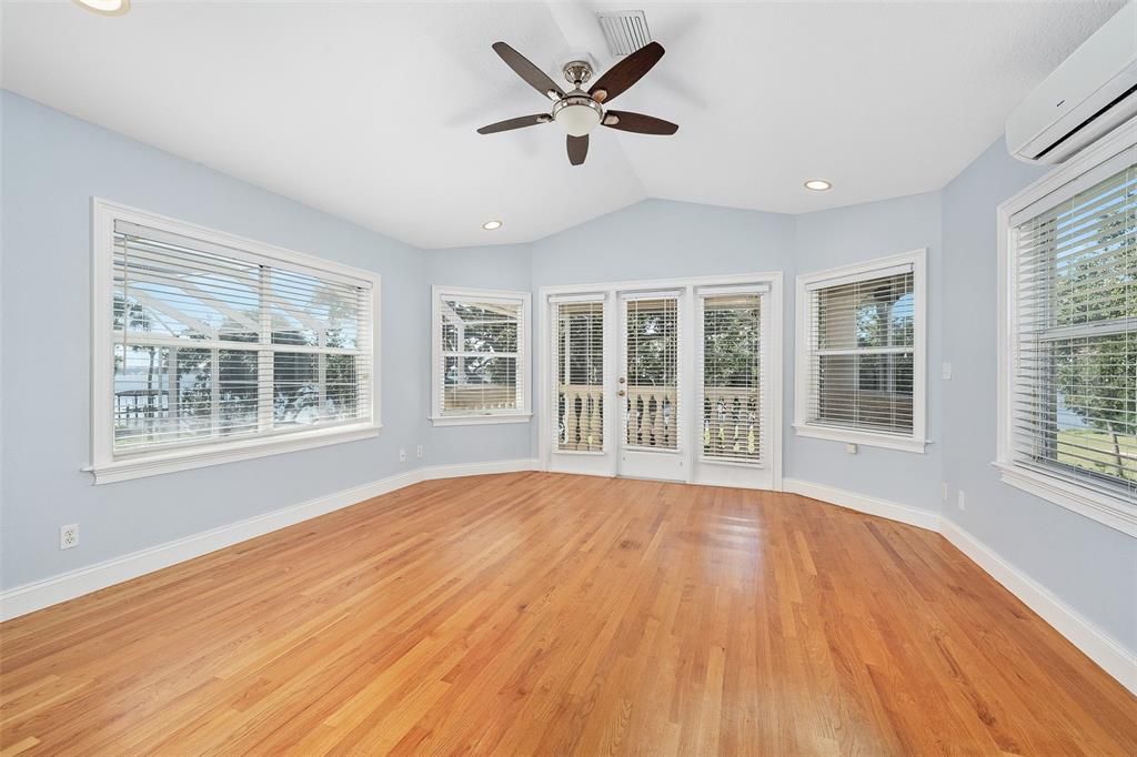 На продажу: $2,490,000 (5 спален, 4 ванн, 4777 Квадратных фут)