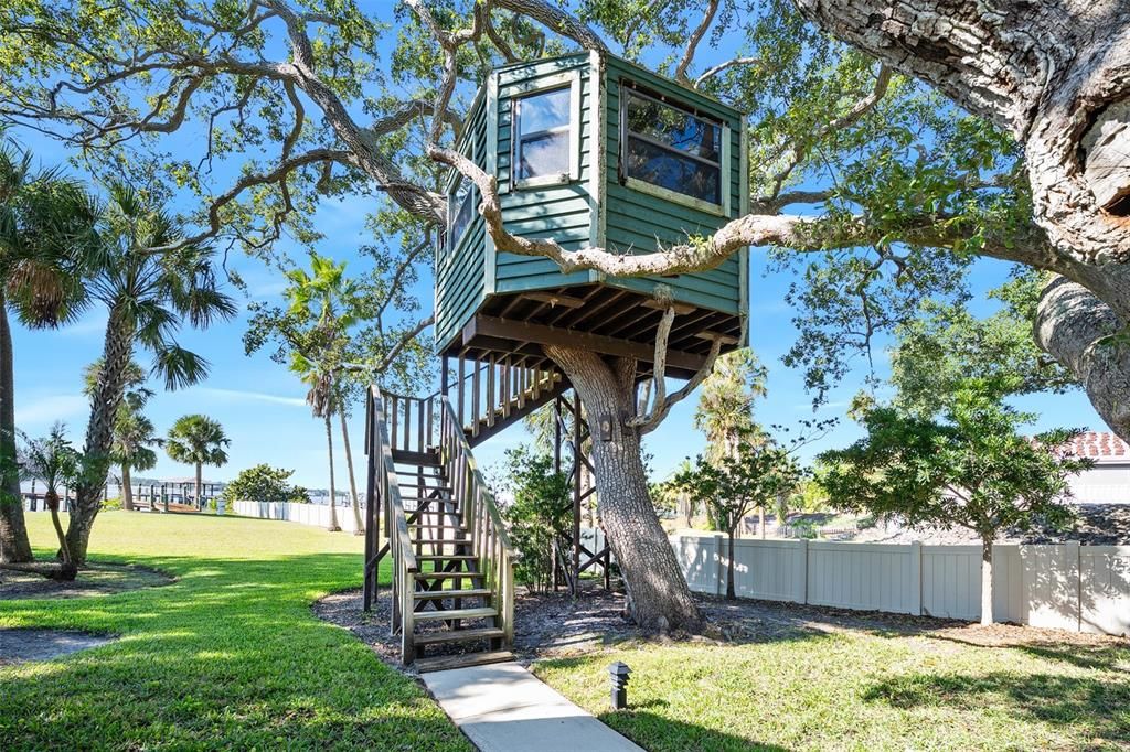 На продажу: $2,490,000 (5 спален, 4 ванн, 4777 Квадратных фут)