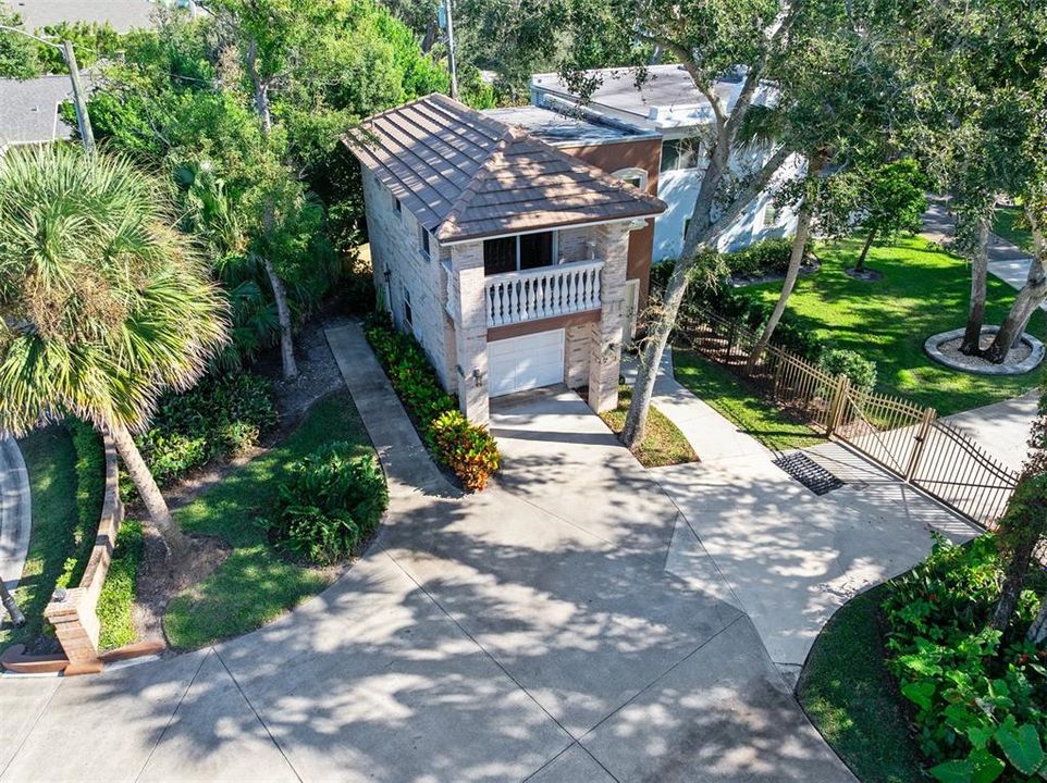 На продажу: $2,490,000 (5 спален, 4 ванн, 4777 Квадратных фут)