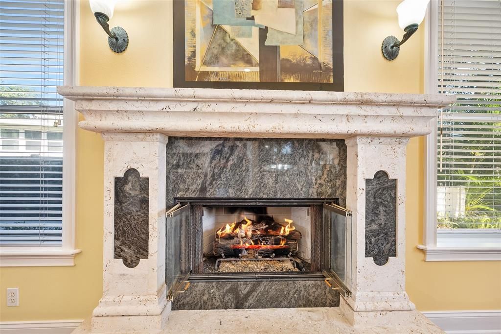 На продажу: $2,490,000 (5 спален, 4 ванн, 4777 Квадратных фут)