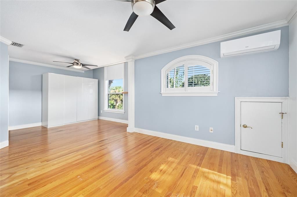 На продажу: $2,490,000 (5 спален, 4 ванн, 4777 Квадратных фут)