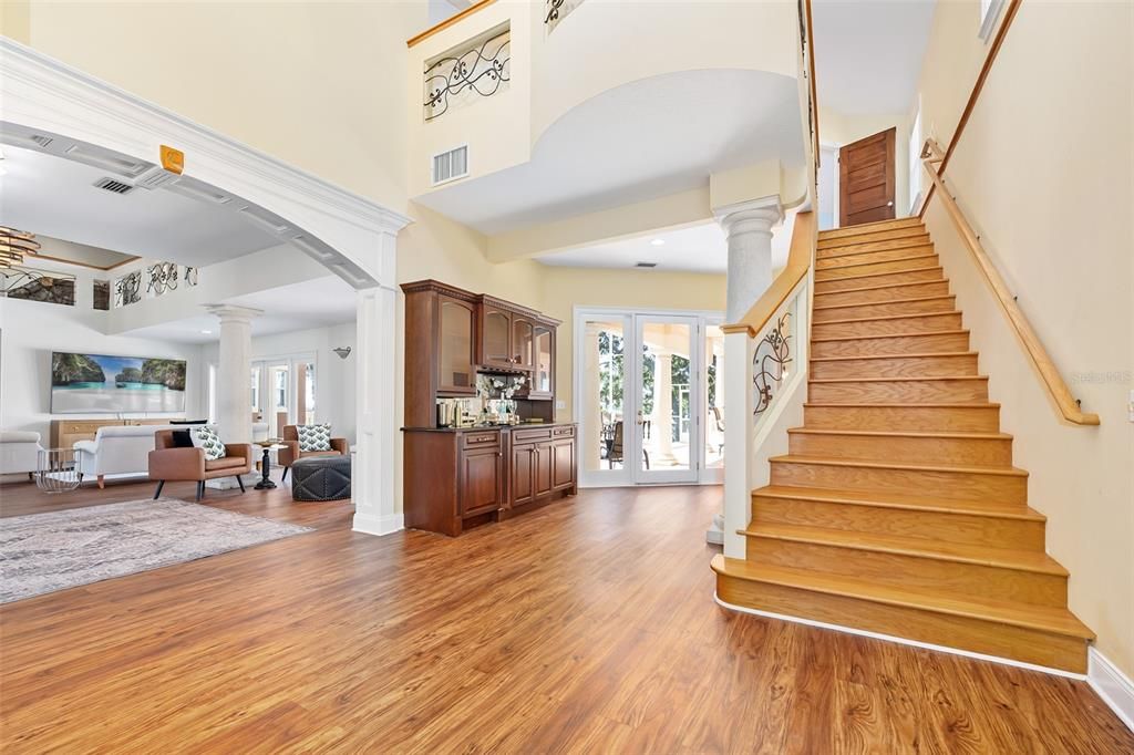 На продажу: $2,490,000 (5 спален, 4 ванн, 4777 Квадратных фут)