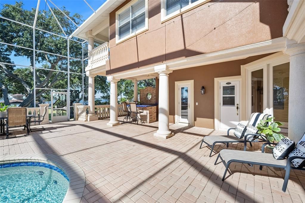 На продажу: $2,490,000 (5 спален, 4 ванн, 4777 Квадратных фут)