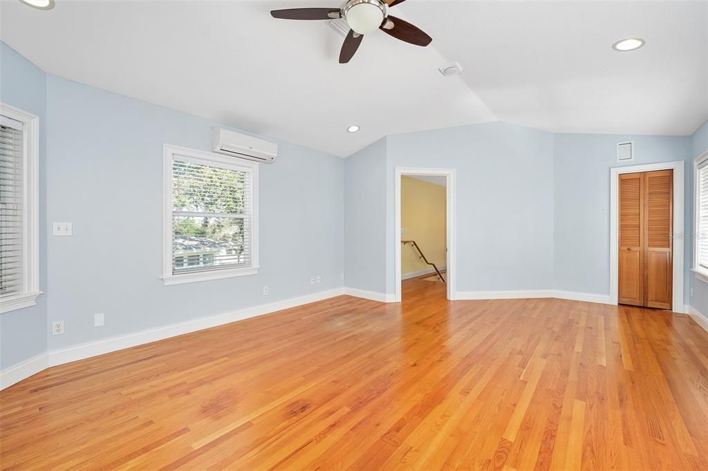 На продажу: $2,490,000 (5 спален, 4 ванн, 4777 Квадратных фут)