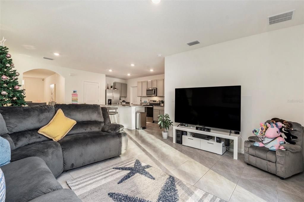 For Sale: $469,900 (5 beds, 3 baths, 2447 Square Feet)