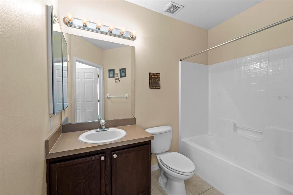 For Sale: $174,900 (3 beds, 2 baths, 1151 Square Feet)