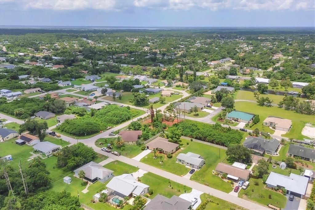 For Rent: $1,900 (3 beds, 2 baths, 1761 Square Feet)