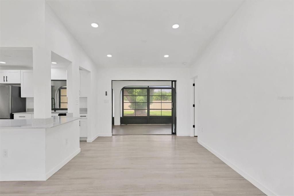 For Rent: $1,900 (3 beds, 2 baths, 1761 Square Feet)