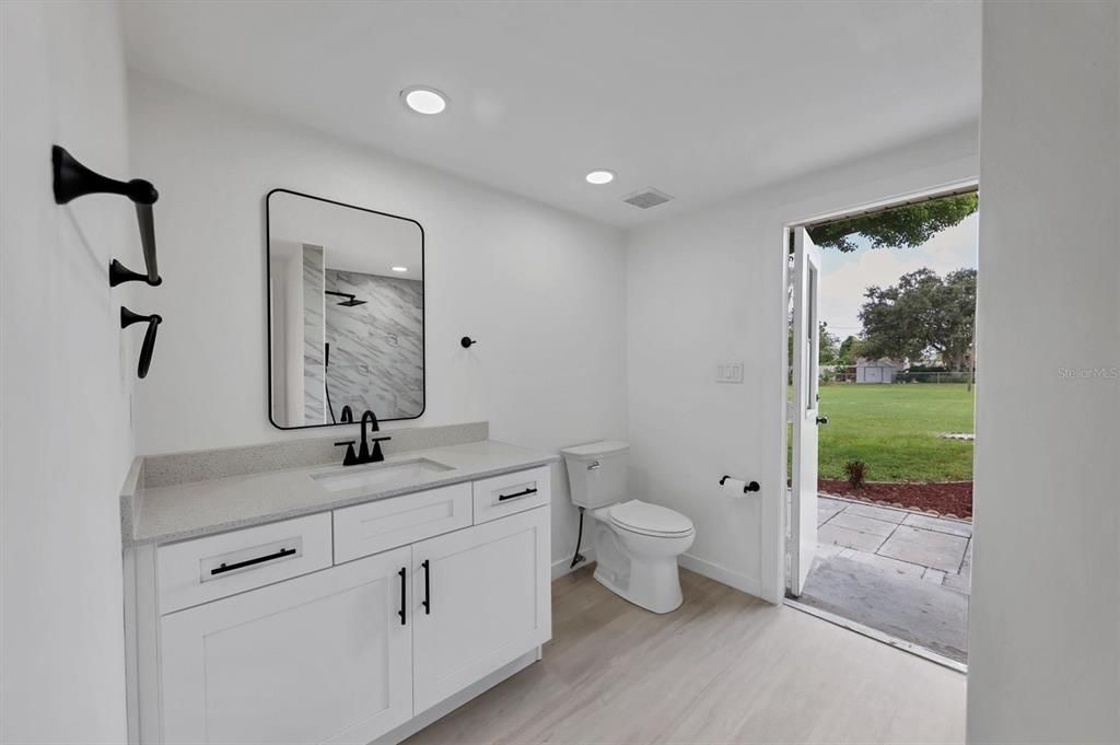 For Rent: $1,900 (3 beds, 2 baths, 1761 Square Feet)