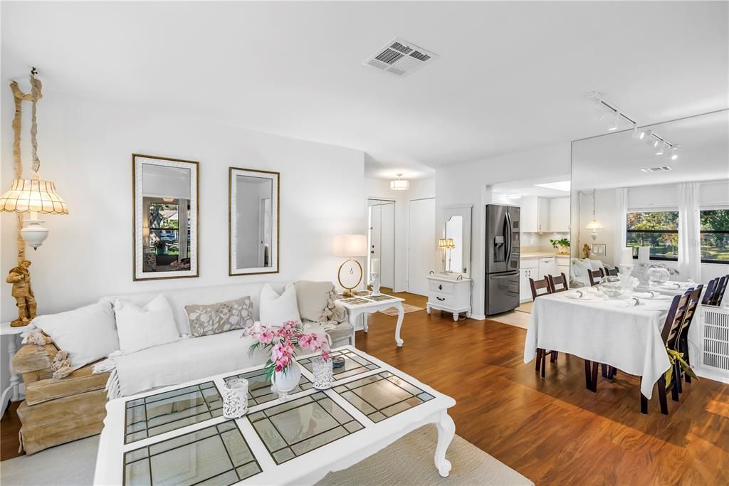 Active With Contract: $244,000 (2 beds, 2 baths, 940 Square Feet)