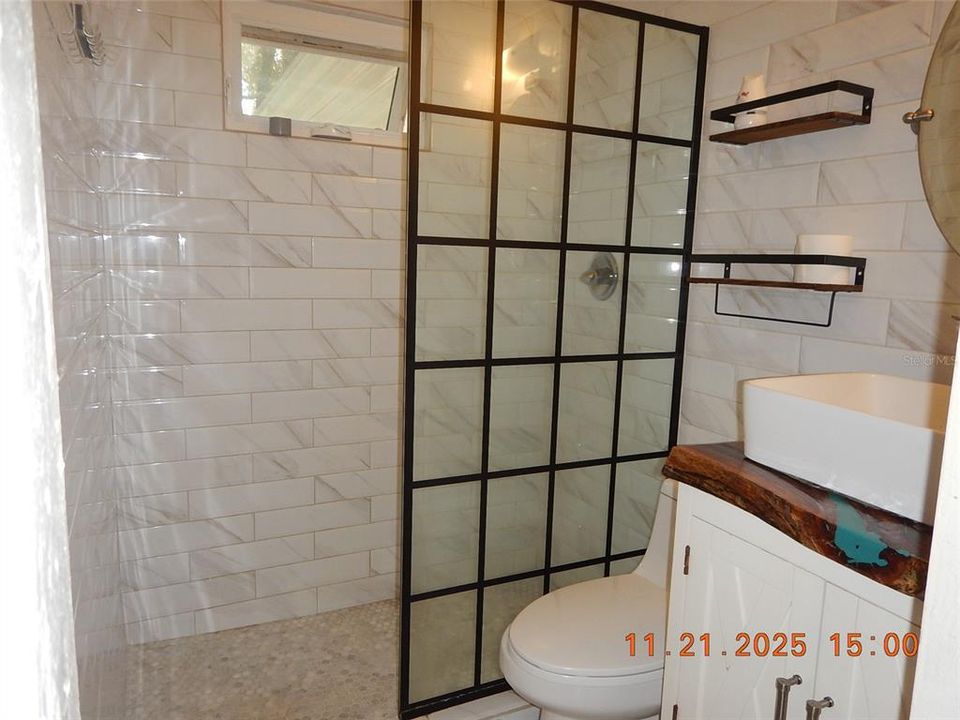 合同活跃: $179,000 (3 贝兹, 2 浴室, 1262 平方英尺)