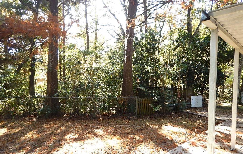 合同活跃: $179,000 (3 贝兹, 2 浴室, 1262 平方英尺)