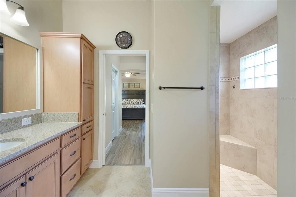 На продажу: $639,900 (3 спален, 2 ванн, 1967 Квадратных фут)