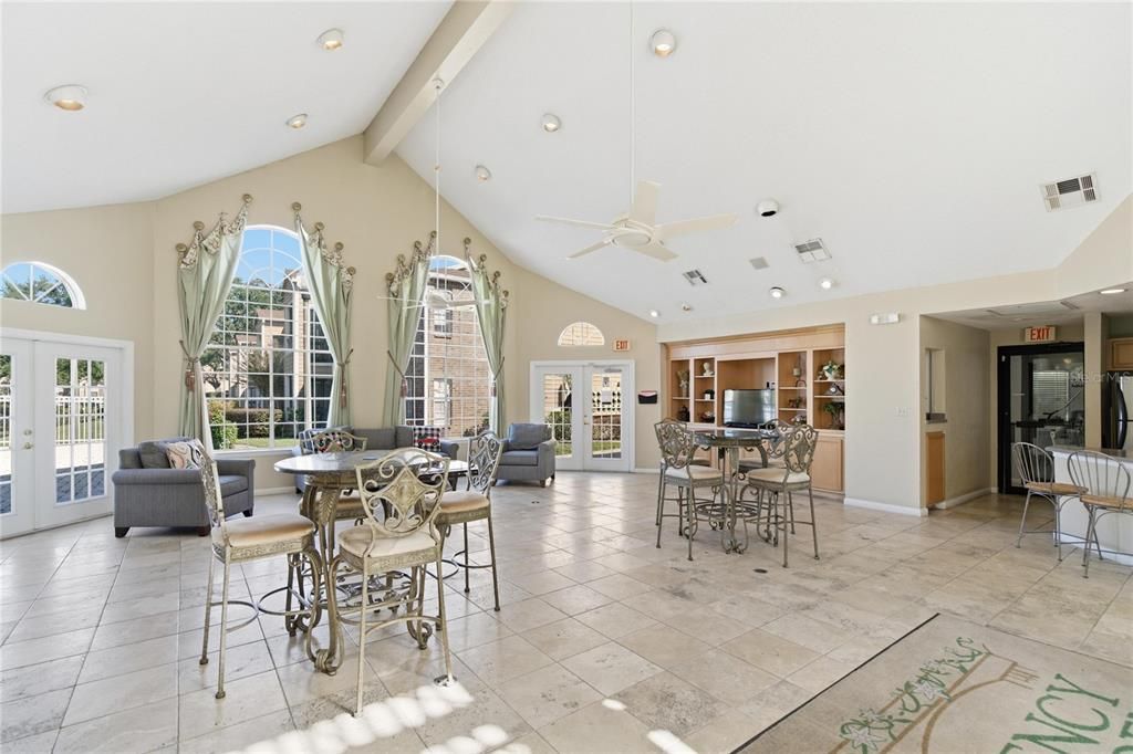 For Sale: $110,000 (1 beds, 1 baths, 660 Square Feet)