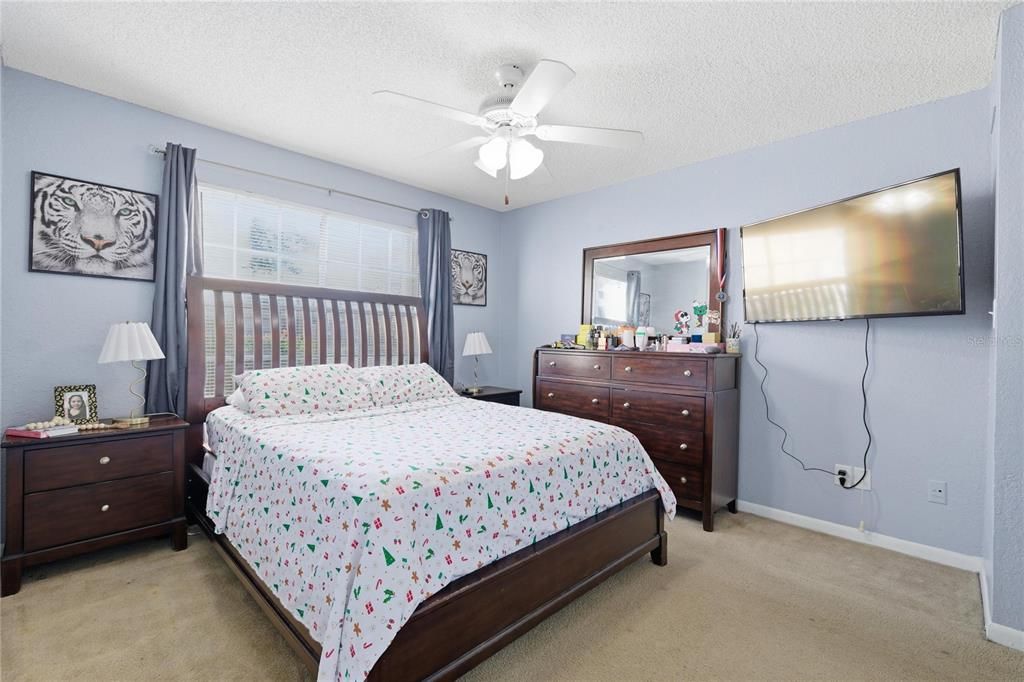 For Sale: $110,000 (1 beds, 1 baths, 660 Square Feet)