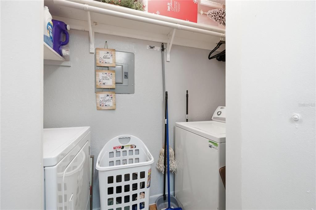 For Sale: $110,000 (1 beds, 1 baths, 660 Square Feet)