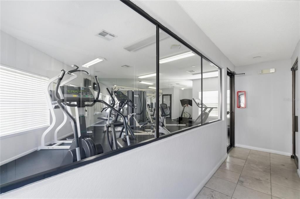 For Sale: $110,000 (1 beds, 1 baths, 660 Square Feet)