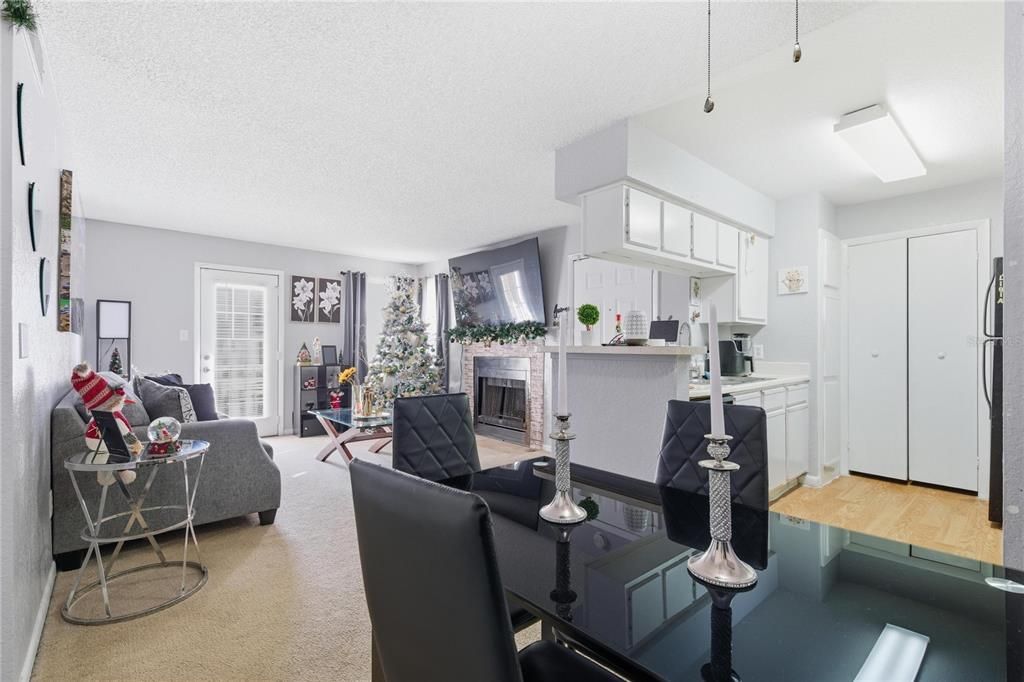 For Sale: $110,000 (1 beds, 1 baths, 660 Square Feet)