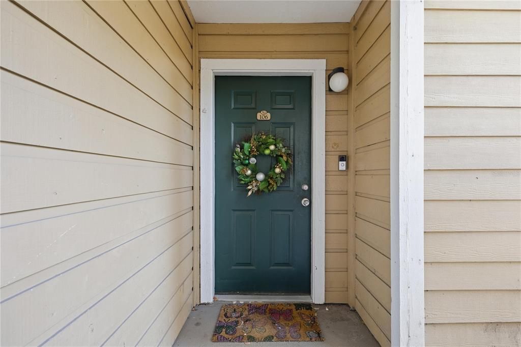 For Sale: $110,000 (1 beds, 1 baths, 660 Square Feet)