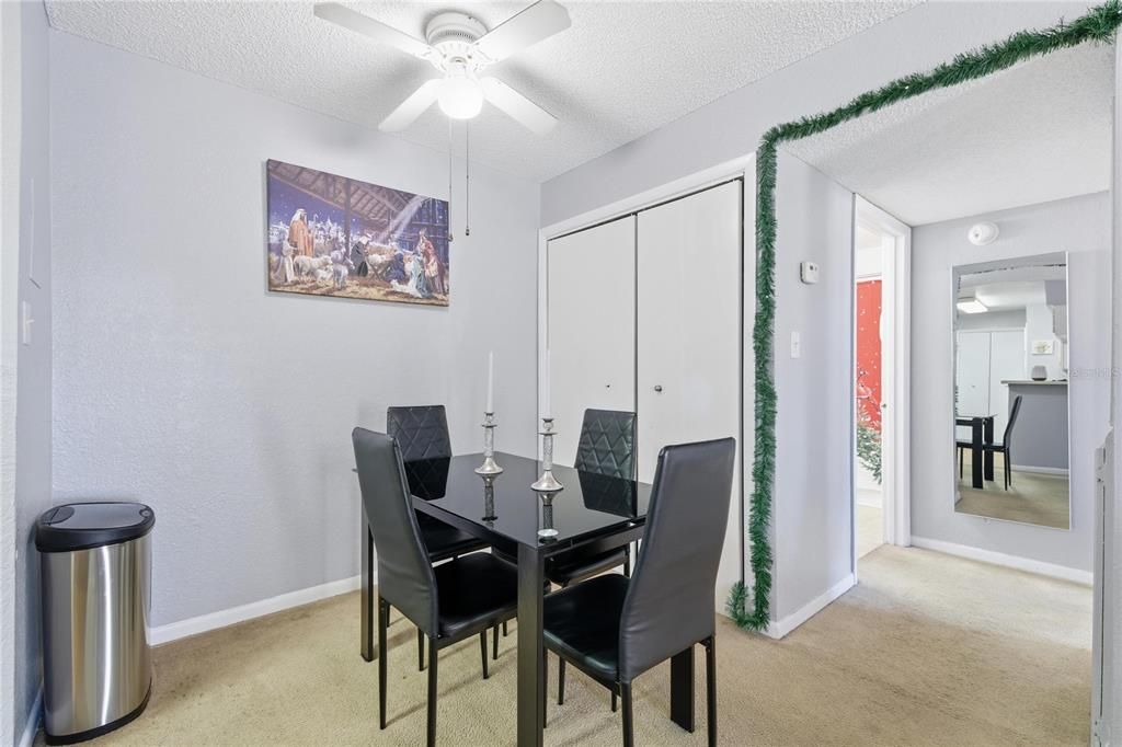 For Sale: $110,000 (1 beds, 1 baths, 660 Square Feet)