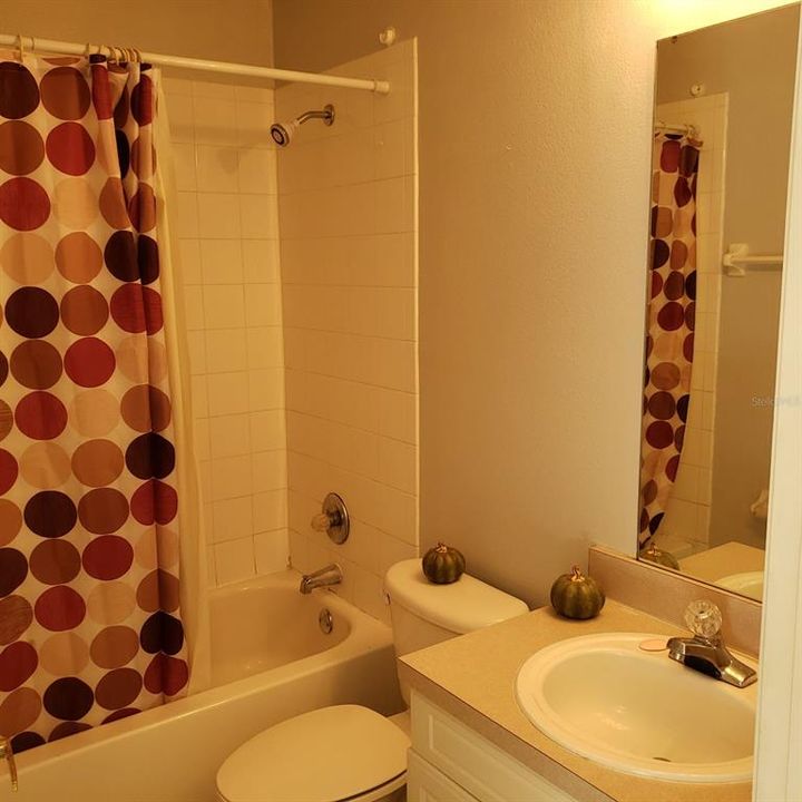 出租: $1,750 (3 贝兹, 2 浴室, 1850 平方英尺)