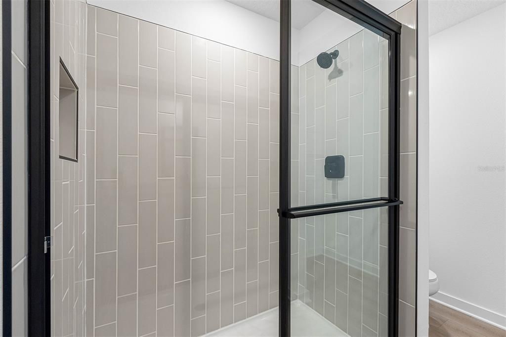 待售: $377,900 (4 贝兹, 3 浴室, 1981 平方英尺)