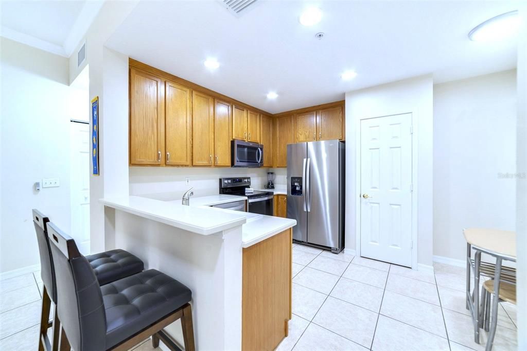 合同活跃: $369,999 (3 贝兹, 2 浴室, 1392 平方英尺)