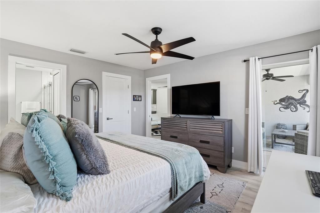 待售: $339,000 (2 贝兹, 2 浴室, 1105 平方英尺)