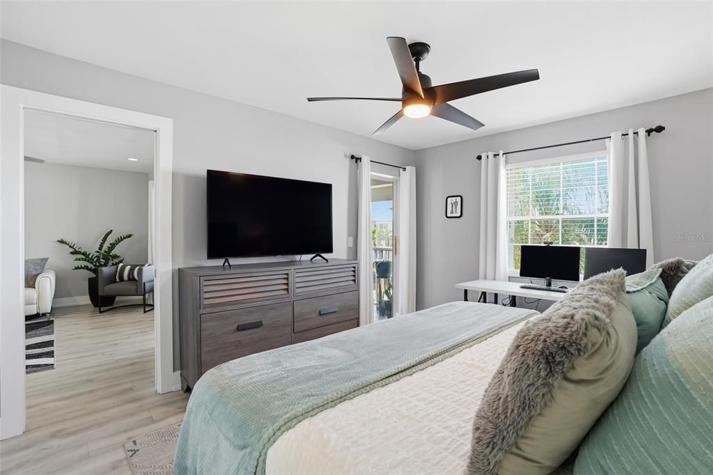 待售: $339,000 (2 贝兹, 2 浴室, 1105 平方英尺)