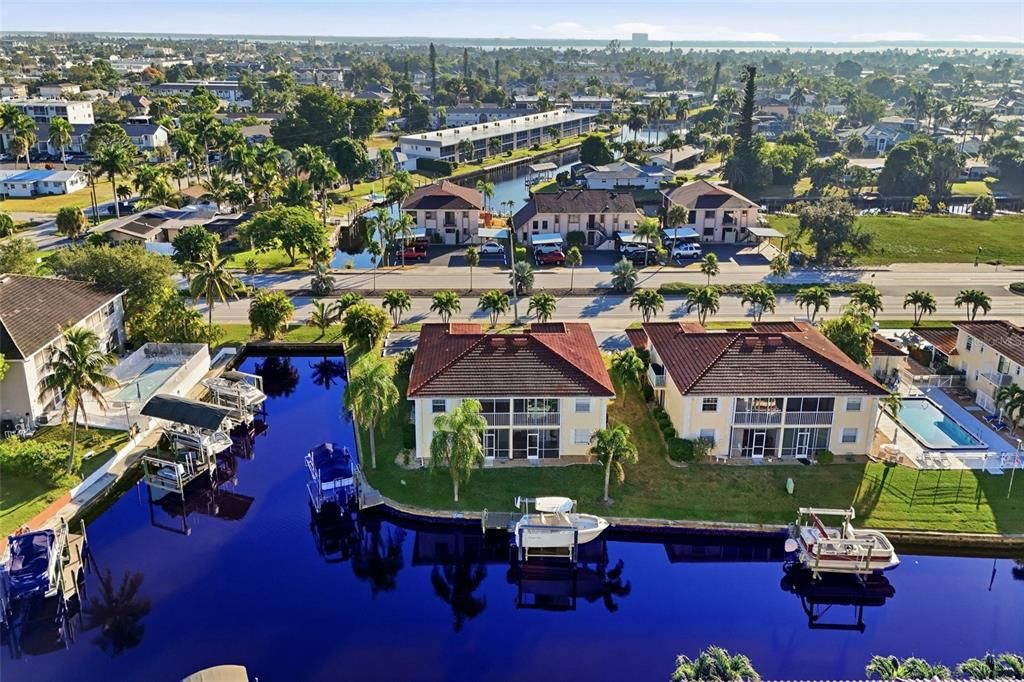 待售: $339,000 (2 贝兹, 2 浴室, 1105 平方英尺)