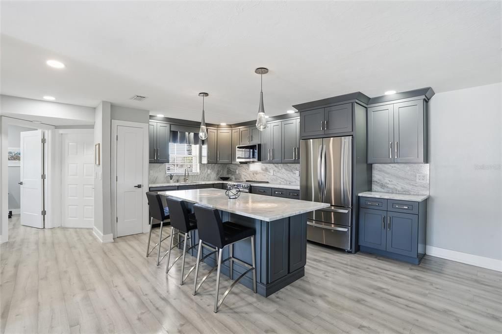 待售: $339,000 (2 贝兹, 2 浴室, 1105 平方英尺)