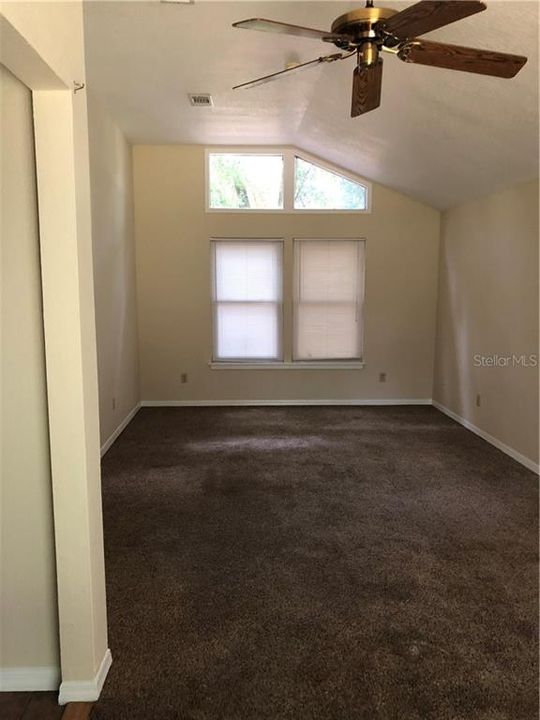 For Rent: $2,500 (3 beds, 2 baths, 1604 Square Feet)