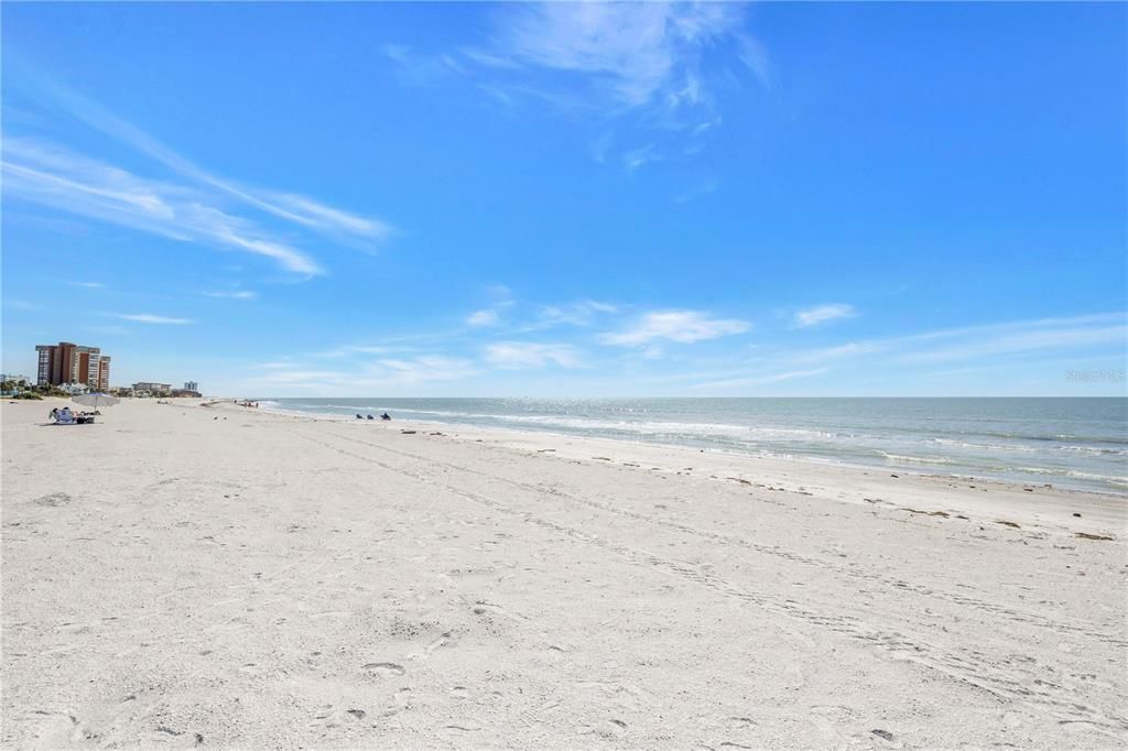 For Sale: $388,888 (2 beds, 2 baths, 1136 Square Feet)