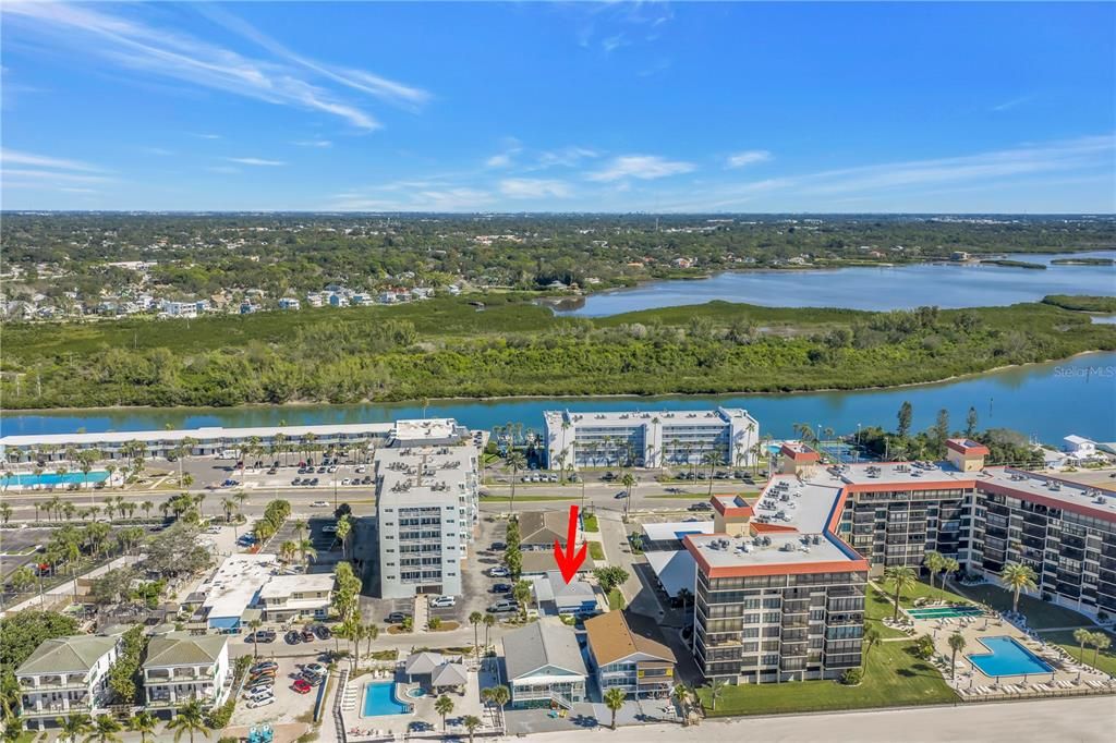 For Sale: $388,888 (2 beds, 2 baths, 1136 Square Feet)