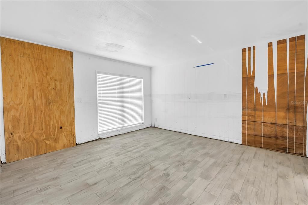 For Sale: $388,888 (2 beds, 2 baths, 1136 Square Feet)