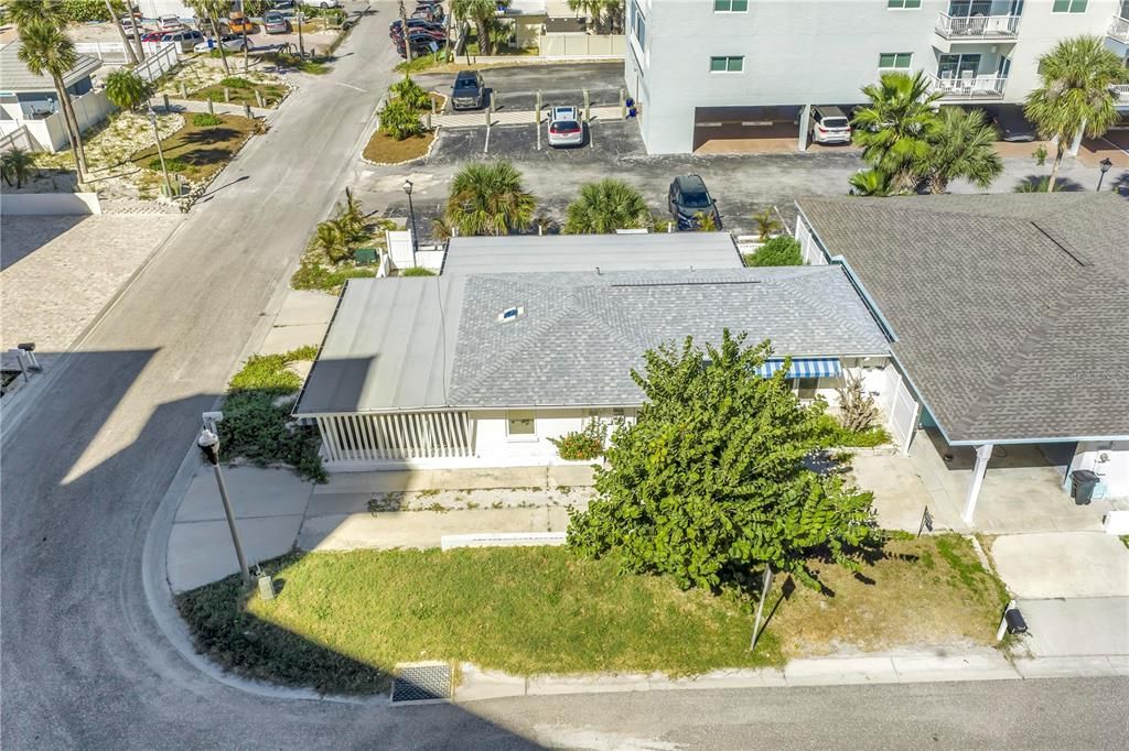 For Sale: $388,888 (2 beds, 2 baths, 1136 Square Feet)