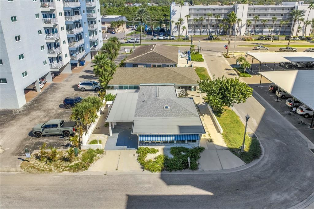 For Sale: $388,888 (2 beds, 2 baths, 1136 Square Feet)