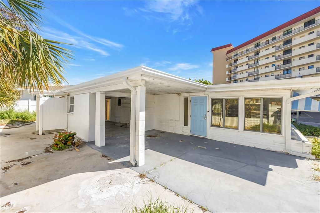 For Sale: $388,888 (2 beds, 2 baths, 1136 Square Feet)